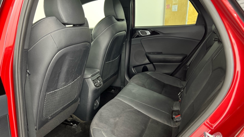 Used Kia XCeed 2023 for sale - 76871859: Photo 10