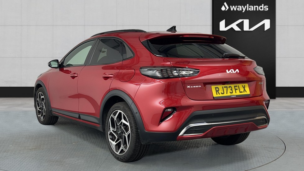 Used Kia XCeed 2023 for sale - 76871859: Photo 2
