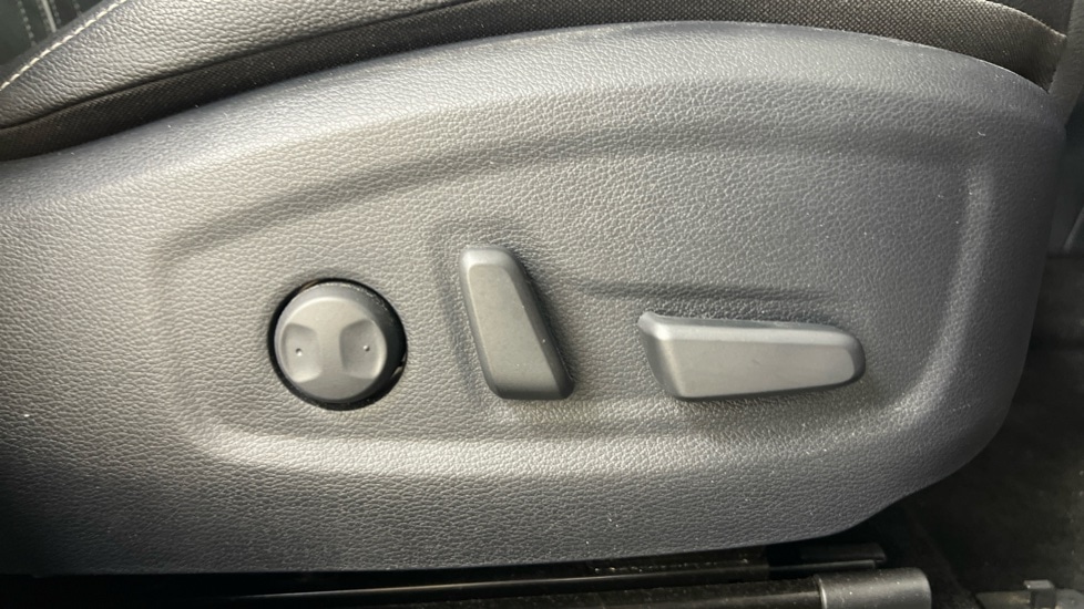 Used Kia XCeed 2023 for sale - 76871859: Photo 24