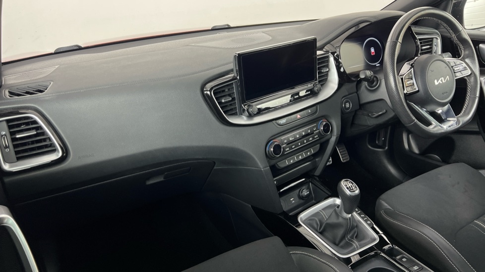 Used Kia XCeed 2023 for sale - 76871859: Photo 3