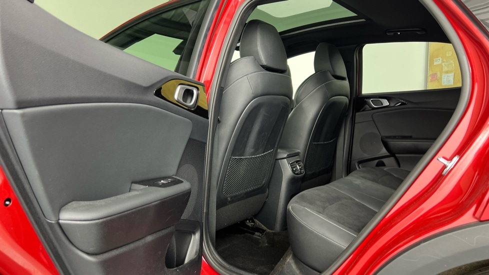 Used Kia XCeed 2023 for sale - 76871859: Photo 30