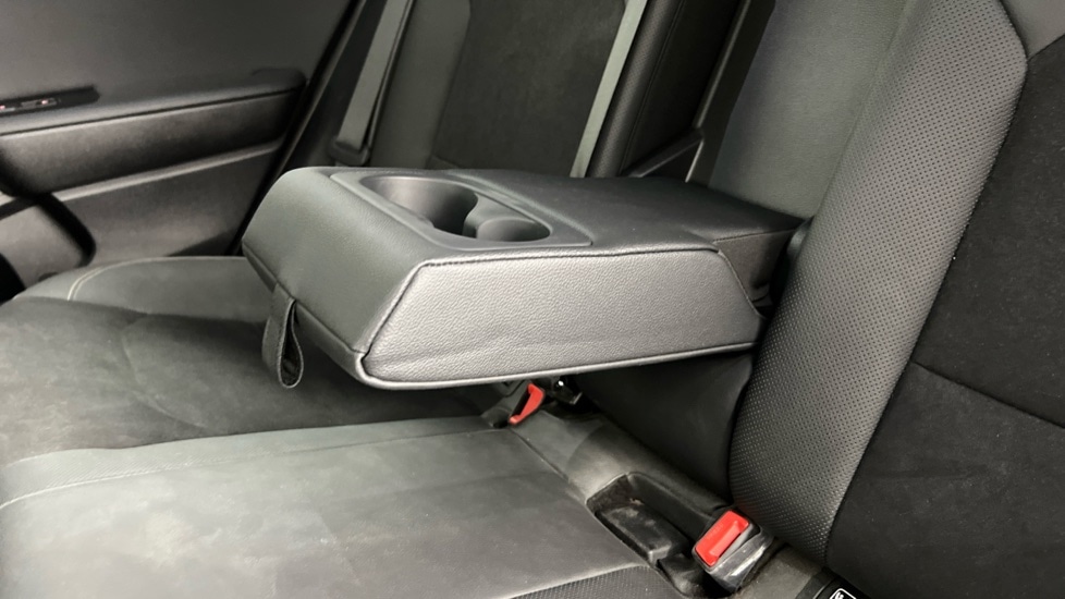 Used Kia XCeed 2023 for sale - 76871859: Photo 32