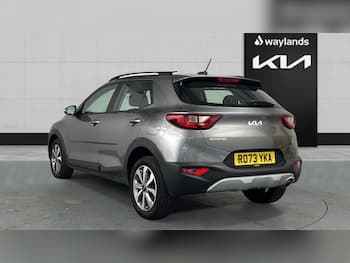 Used Kia Stonic 2023 for sale - 79485079: Photo