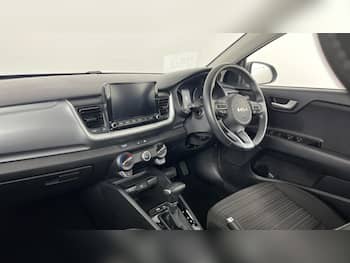 Used Kia Stonic 2023 for sale - 79485079: Photo