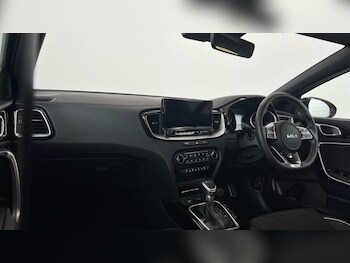 Used Kia XCeed 2025 for sale - 77300488: Photo