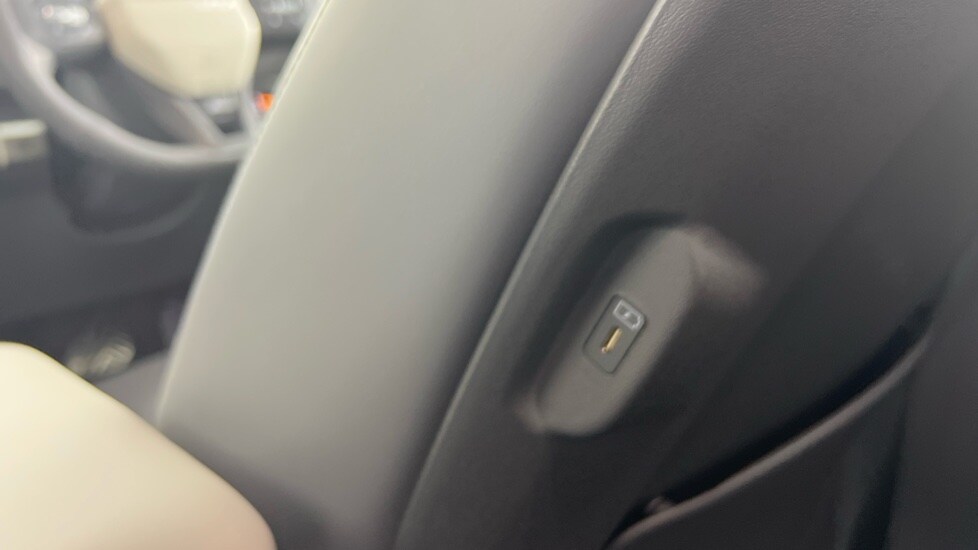 Used Kia EV3 2025 for sale - 77927399: Photo 32