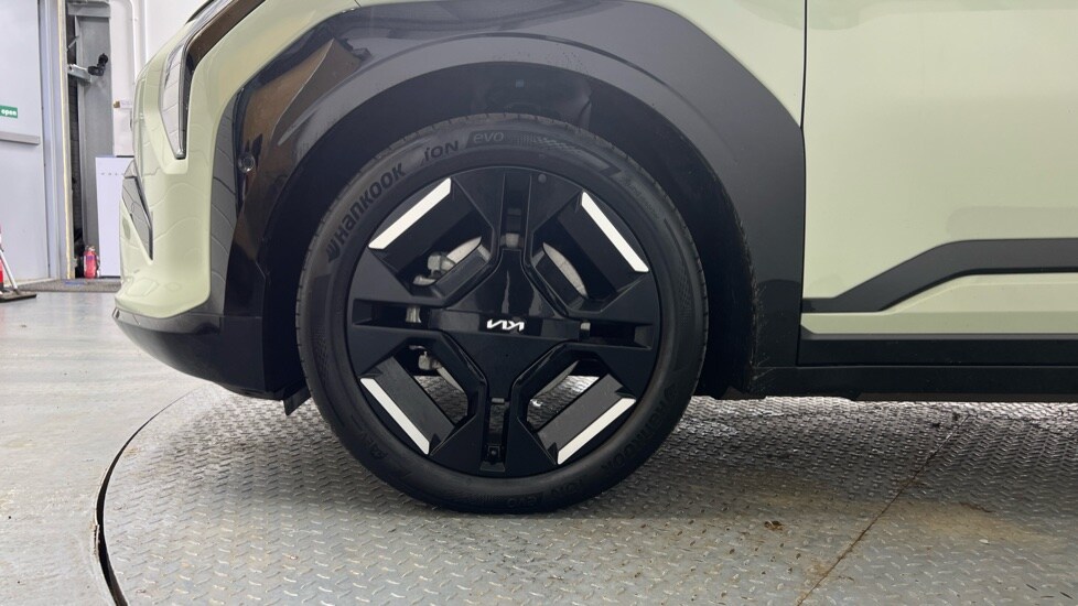 Used Kia EV3 2025 for sale - 77927399: Photo 34