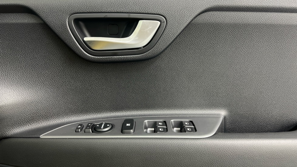 Used Kia Stonic 2023 for sale - 77893966: Photo 17