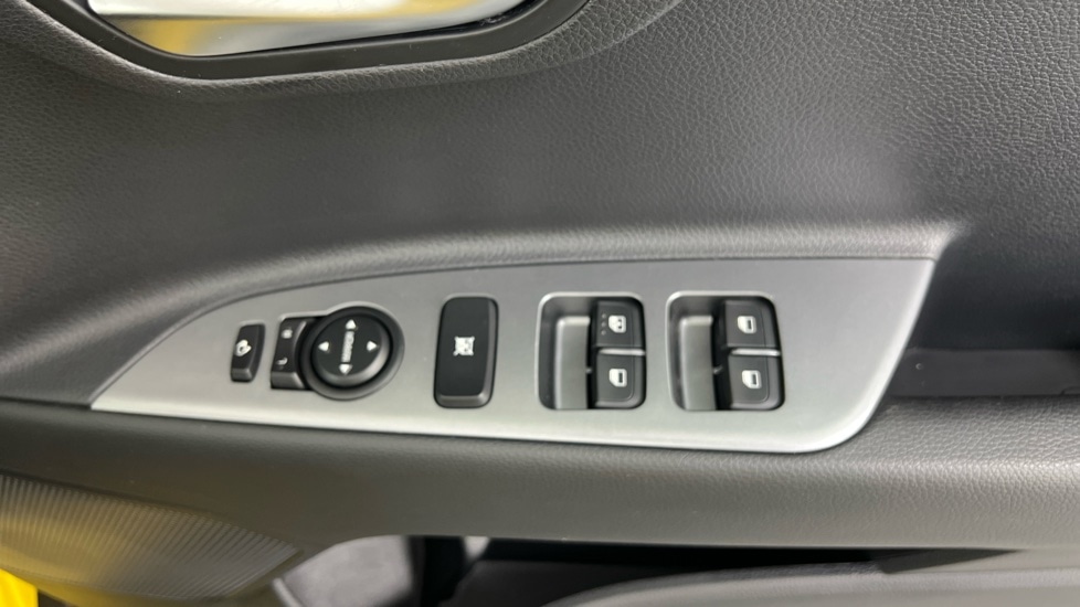 Used Kia Stonic 2023 for sale - 77893966: Photo 18