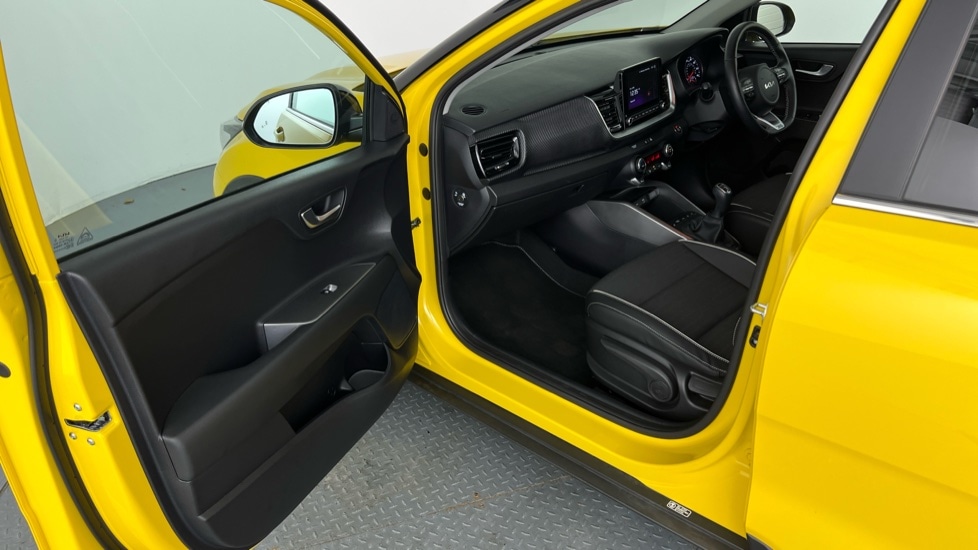 Used Kia Stonic 2023 for sale - 77893966: Photo 32