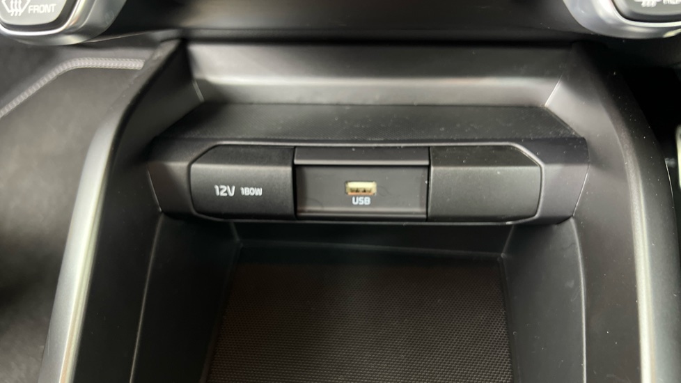 Used Kia Stonic 2023 for sale - 77893966: Photo 37