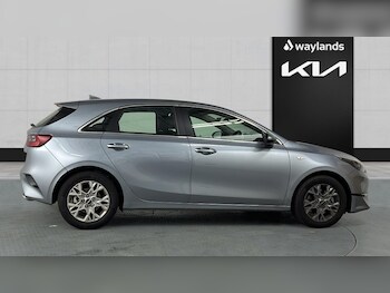 Used Kia Ceed 2025 for sale - 77480210: Photo