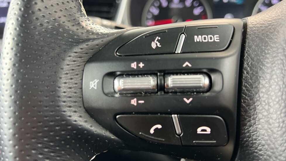 Used Kia Stonic 2023 for sale - 77685632: Photo 30