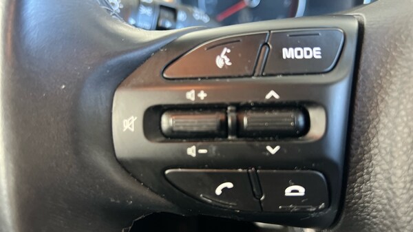 Used Kia Stonic 2023 for sale - 76008325: Photo 12