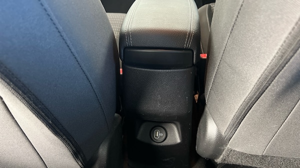 Used Kia Stonic 2023 for sale - 76008325: Photo 17
