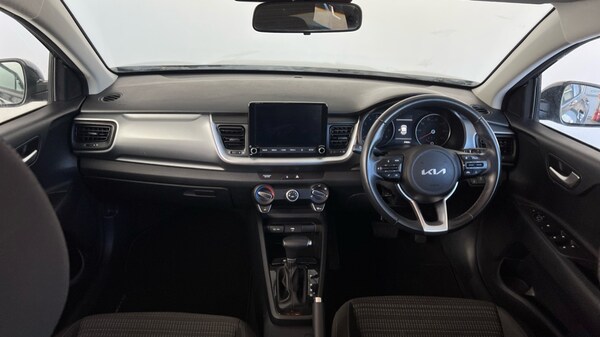 Used Kia Stonic 2023 for sale - 76008325: Photo 6