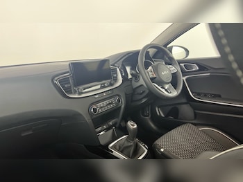 Used Kia XCeed 2025 for sale - 78678049: Photo