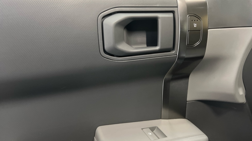 Used Kia EV3 2025 for sale - 76873120: Photo 18