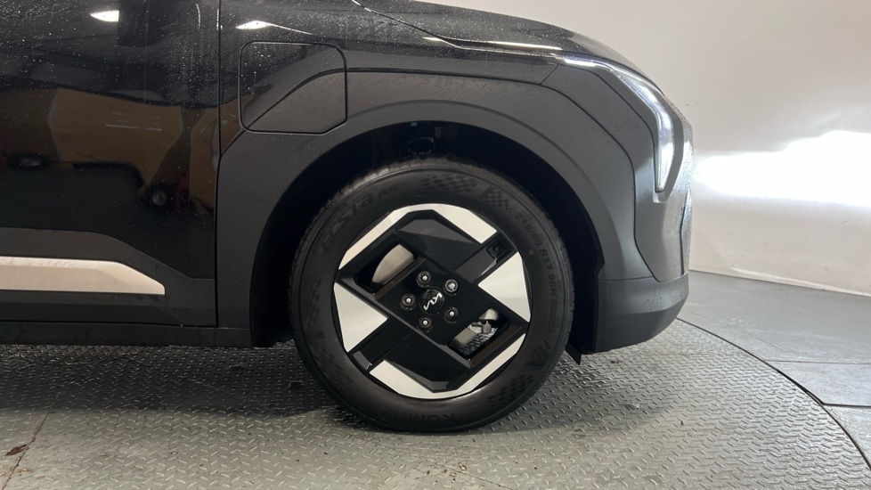 Used Kia EV3 2025 for sale - 76873120: Photo 5