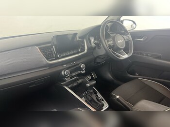 Used Kia Stonic 2024 for sale - 78246771: Photo