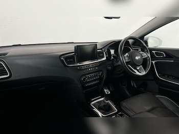 Used Kia Ceed 2019 for sale - 77600350: Photo