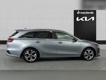 Used Kia Ceed 2019 for sale - 77600350: Photo