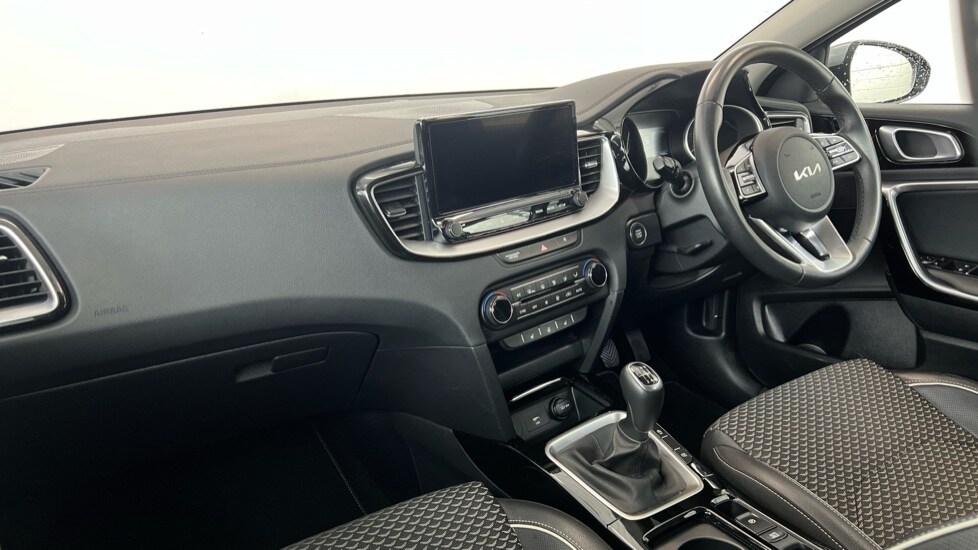 Used Kia XCeed 2024 for sale - 76894748: Photo 3