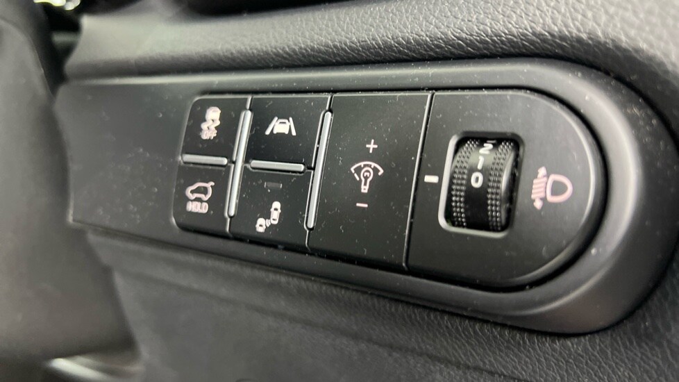 Used Kia XCeed 2023 for sale - 75776124: Photo 23