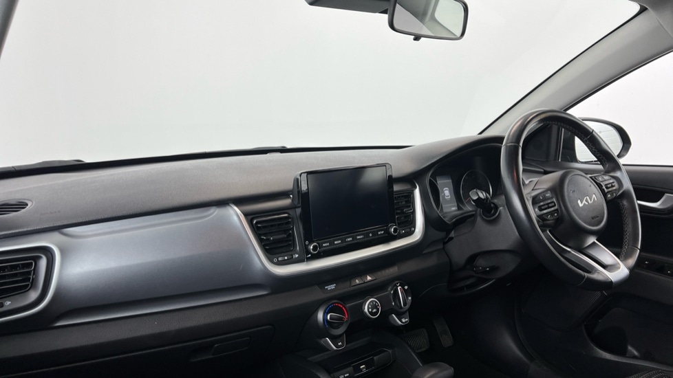 Used Kia Stonic 2022 for sale - 77018234: Photo 3