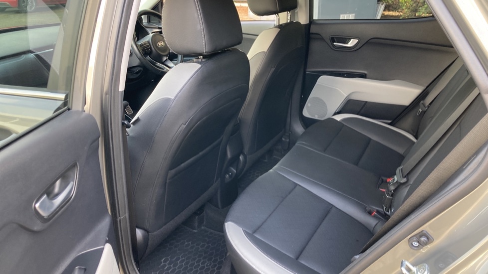 Used Kia Stonic 2019 for sale - 76796568: Photo 10