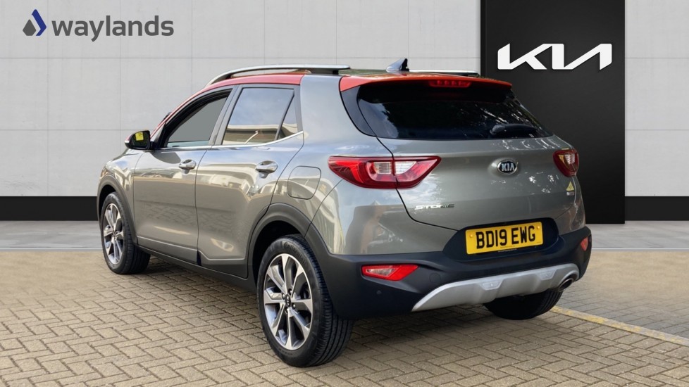 Used Kia Stonic 2019 for sale - 76796568: Photo 2