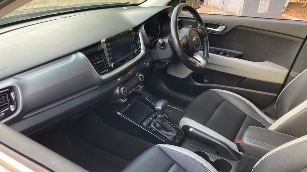 Used Kia Stonic 2019 for sale - 76796568: Photo 3