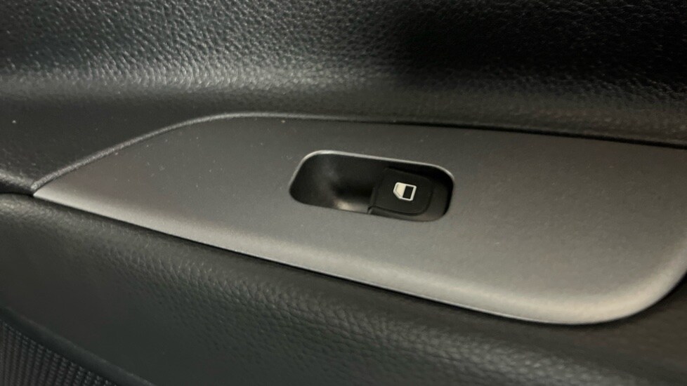 Used Kia Stonic 2025 for sale - 76557007: Photo 24