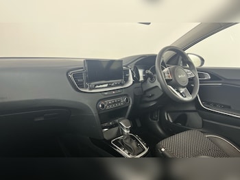 Used Kia XCeed 2025 for sale - 78568482: Photo