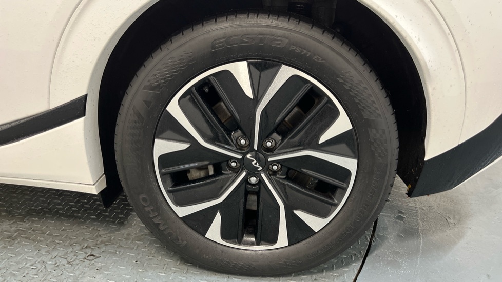 Used Kia EV6 2023 for sale - 76869882: Photo 15