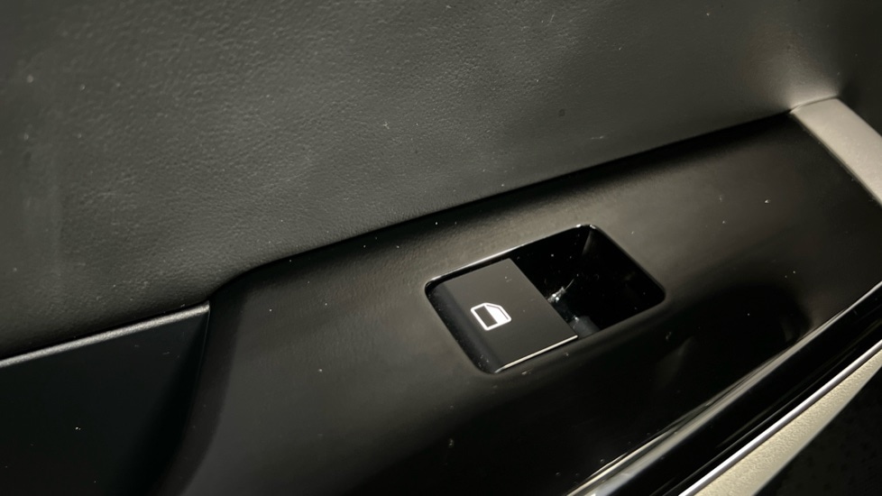 Used Kia EV6 2023 for sale - 76869882: Photo 23