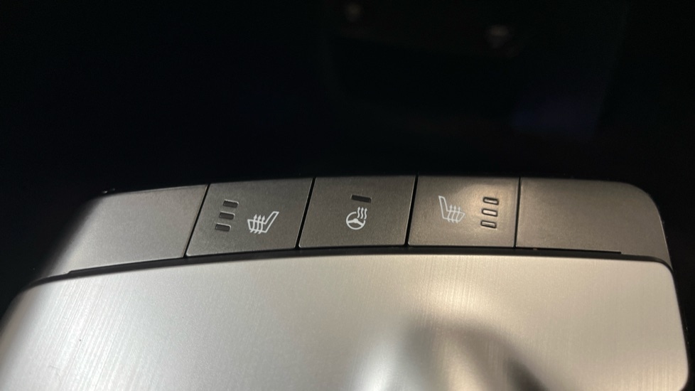 Used Kia EV6 2023 for sale - 76869882: Photo 31