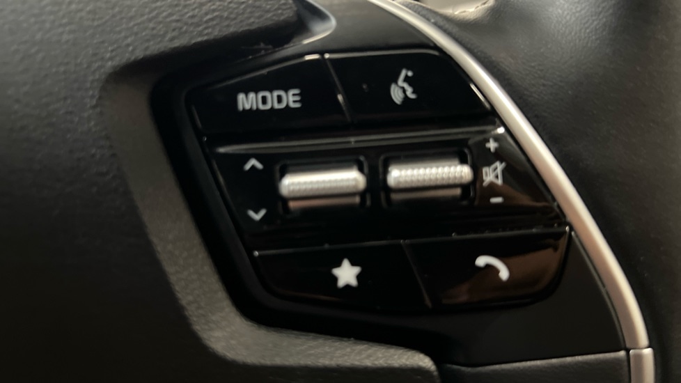 Used Kia EV6 2023 for sale - 76869882: Photo 35