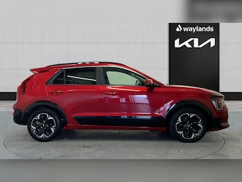 Used Kia Niro 2023 for sale - 77690843: Photo