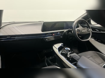 Used Kia EV6 2023 for sale - 76501588: Photo