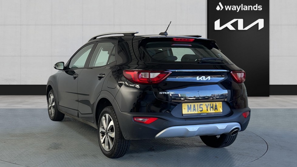 Used Kia Stonic 2023 for sale - 76609567: Photo 2