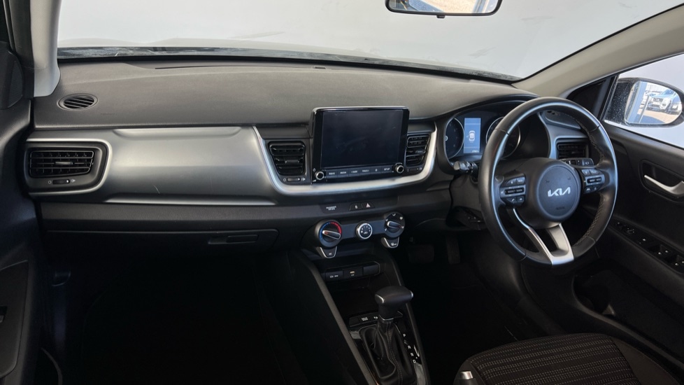 Used Kia Stonic 2023 for sale - 76609567: Photo 3