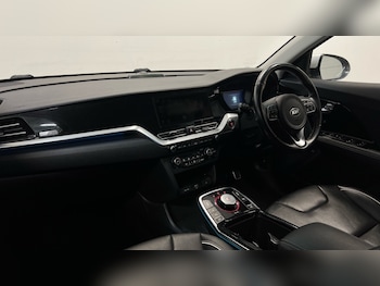Used Kia Niro 2021 for sale - 76602908: Photo