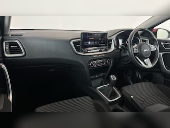 Used Kia Ceed 2024 for sale - 75469120: Photo