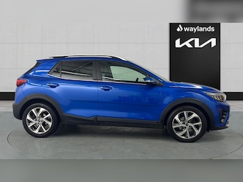 Used Kia Stonic 2023 for sale - 78140458: Photo