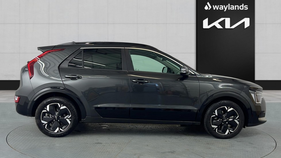 Used Kia Niro 2023 for sale - 76954305: Photo 4