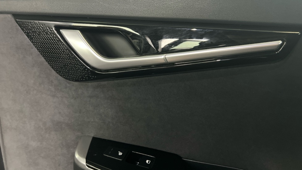 Used Kia EV6 2023 for sale - 76874442: Photo 25