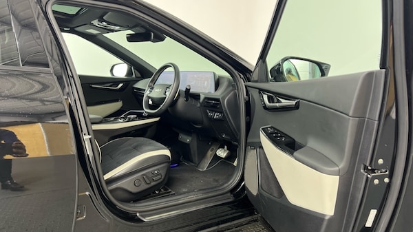 Used Kia EV6 2023 for sale - 76234116: Photo 23