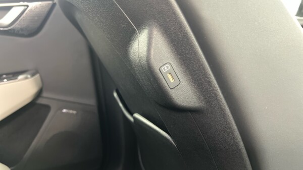 Used Kia EV6 2023 for sale - 76234116: Photo 31