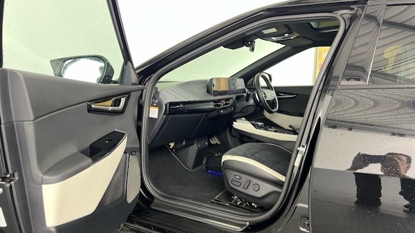 Used Kia EV6 2023 for sale - 76234116: Photo 38